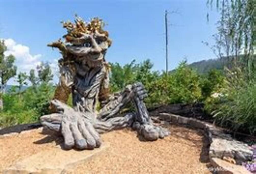 1 Mi To Dollywood Mins To All Attractions & Gsmnp 세비어빌 외부 사진